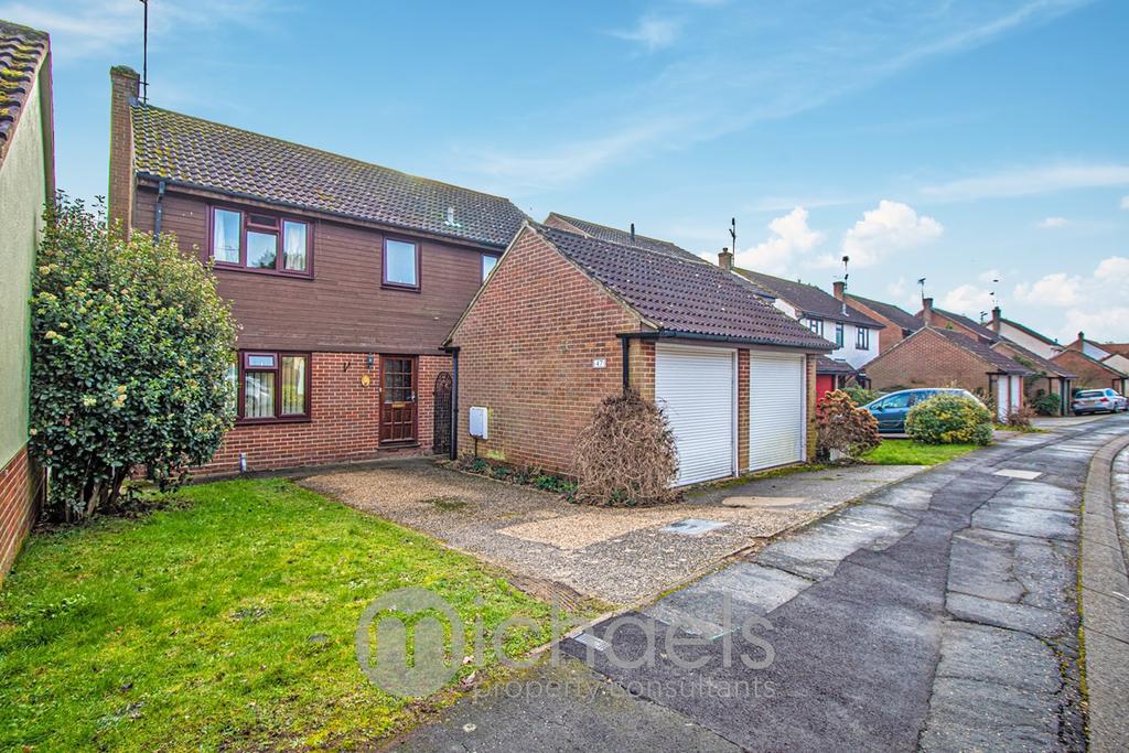 Acorn Avenue, Braintree, CM7 4 bed detached house £475,000