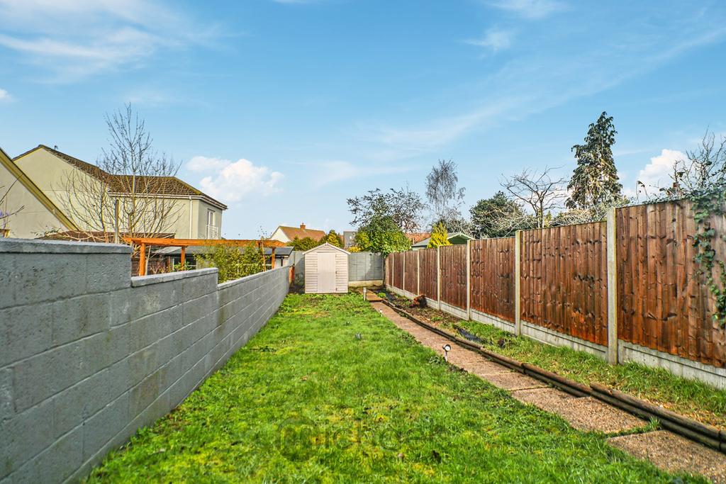 Papillon Road, St.Marys, Colchester, CO3 3 bed terraced house £325,000