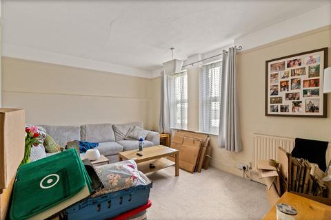 2 bedroom ground floor flat for sale - Broomfield Road, Folkestone, CT19