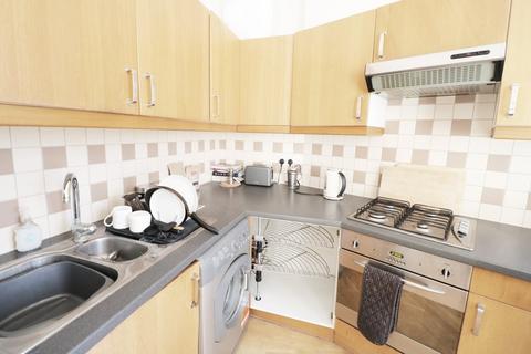 1 bedroom apartment to rent, Priory Grove, Stockwell, London, SW8