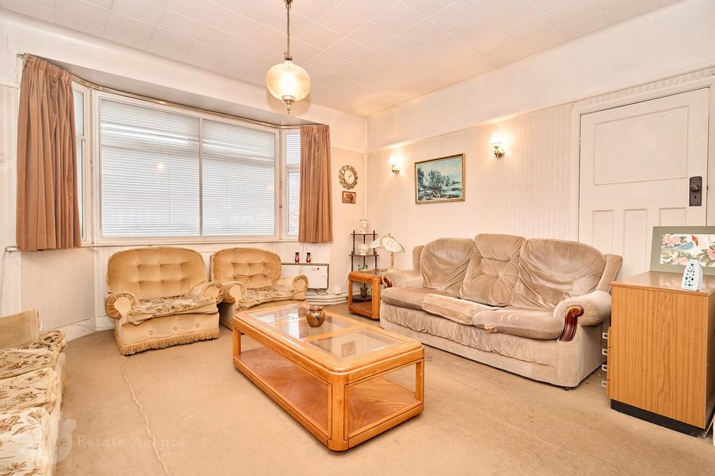 Through Lounge