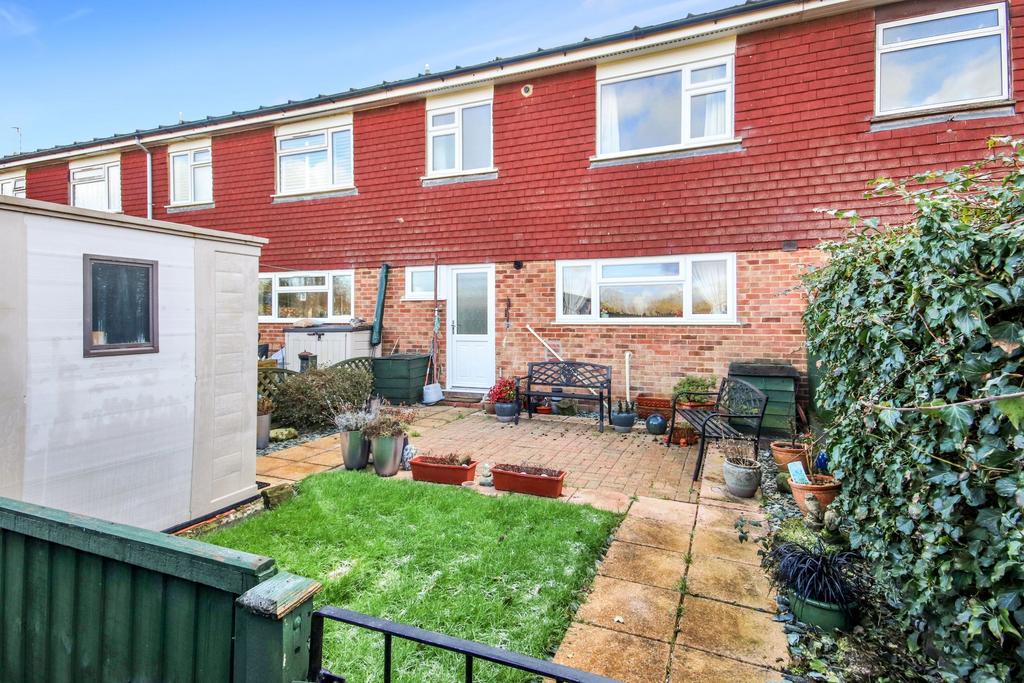 Springfield Road, Edenbridge 3 bed terraced house for sale £375,000