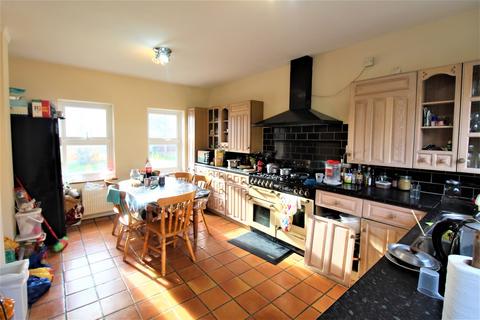 7 Allenby Crescent, Grays, RM17 6DH