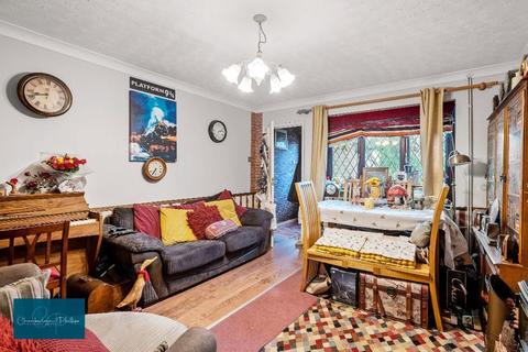 2 bedroom semi-detached house for sale - Keating Close, Lawford