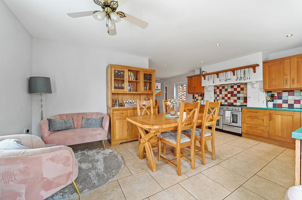 Belle Vue, Steam Mill Road,Bradfield 3 bed semidetached house £400,000