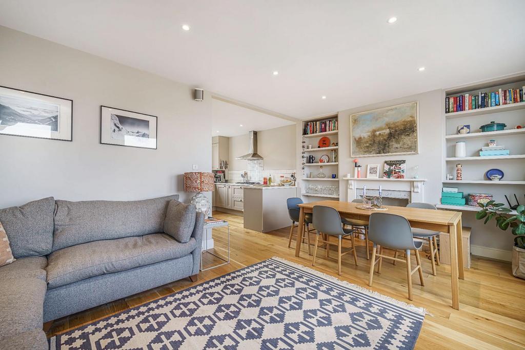 Horsford Road, SW2 3 bed flat £725,000
