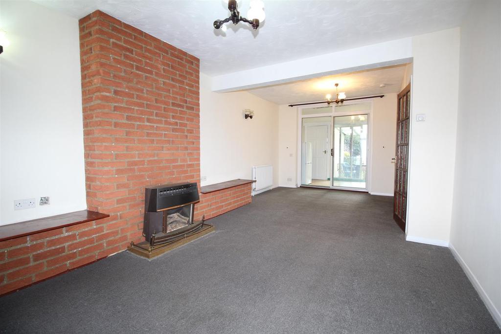 Longfield Avenue, Enfield 3 bed terraced house £1,800 pcm (£415 pw)