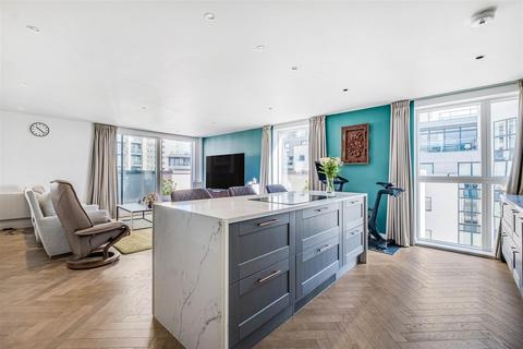 44, Aitons House Pump House Crescent, Brentford, TW8 0FW