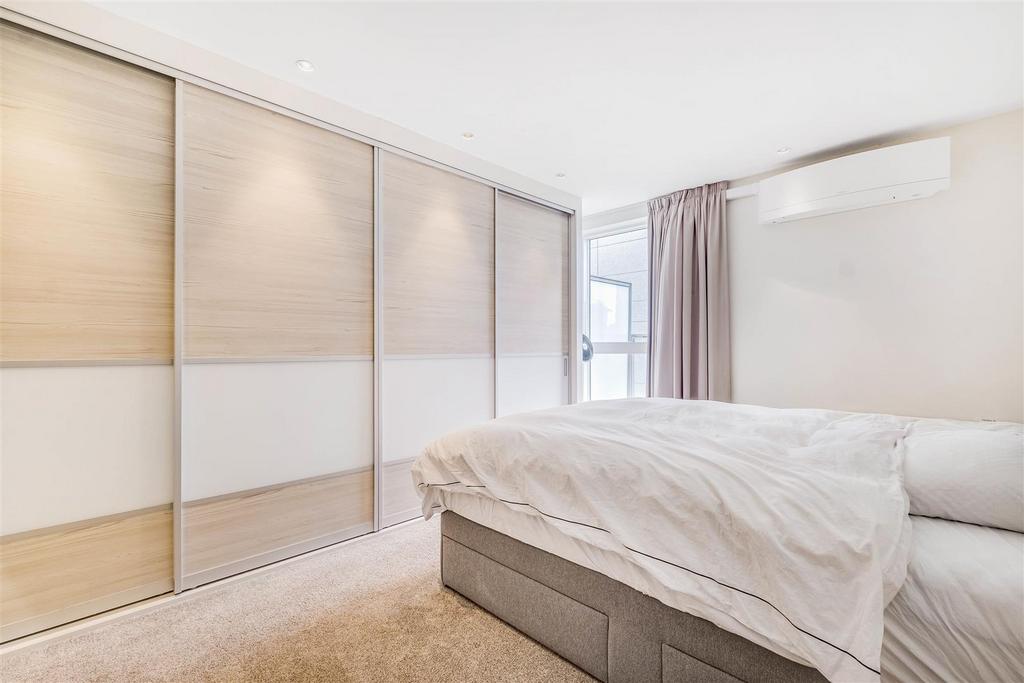 Aitons House, TW8 - FOR SALE
