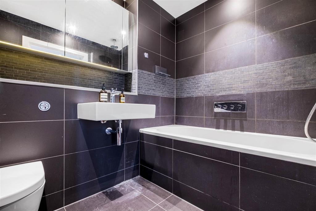 Aitons House, TW8 - FOR SALE