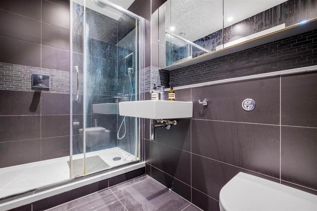 Aitons House, TW8 - FOR SALE