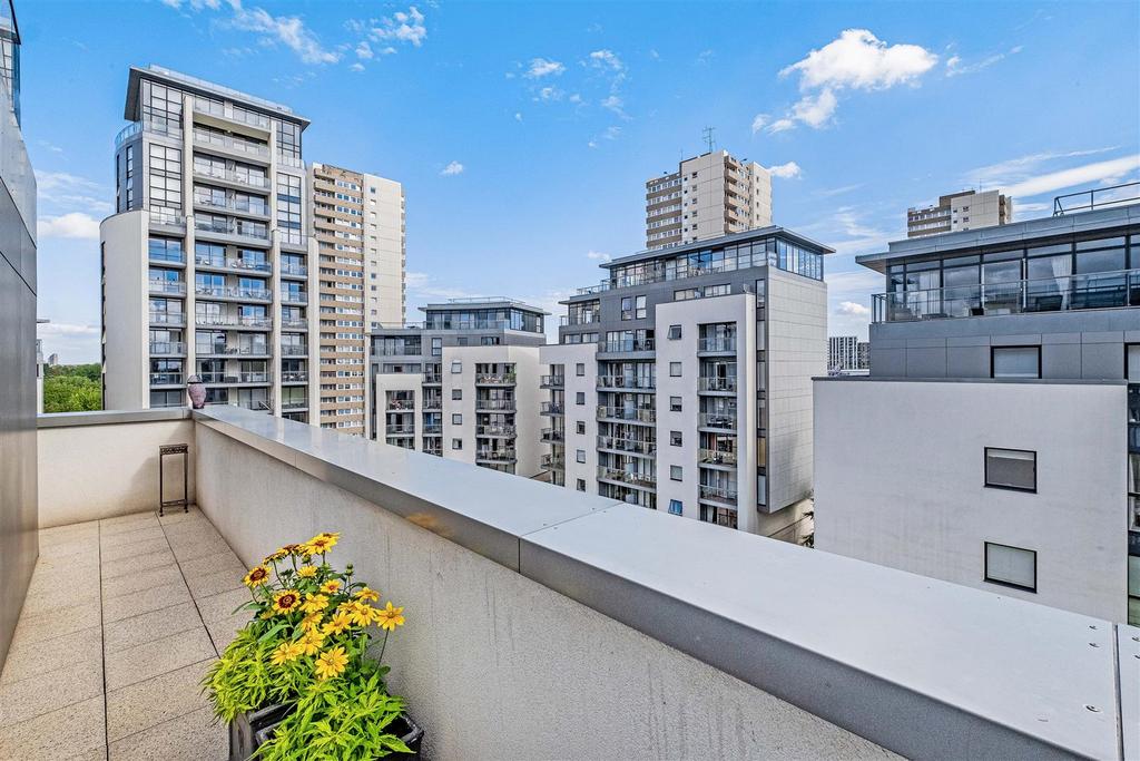 Aitons House, TW8 - FOR SALE