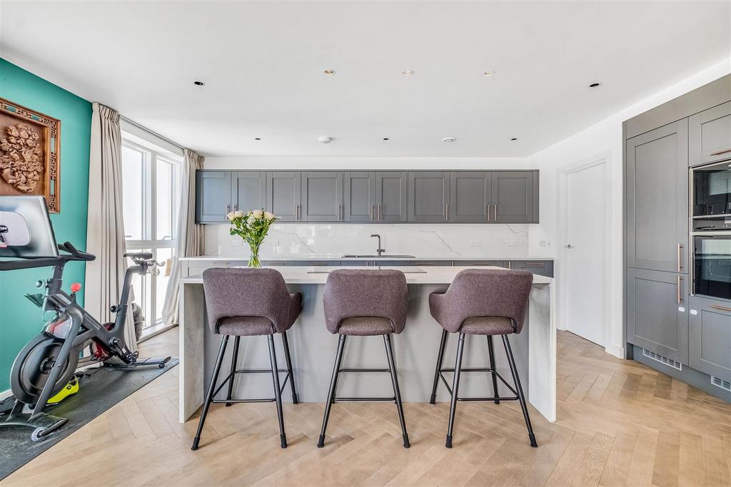 Aitons House, TW8 - FOR SALE