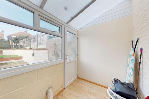 2 bedroom terraced house for sale - Victoria Avenue, Margate