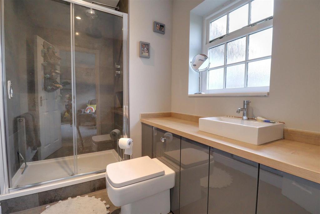 Ensuite