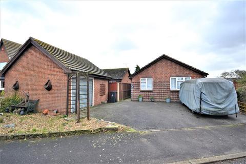 2 bedroom detached bungalow for sale - Cherry Orchard, Southminster