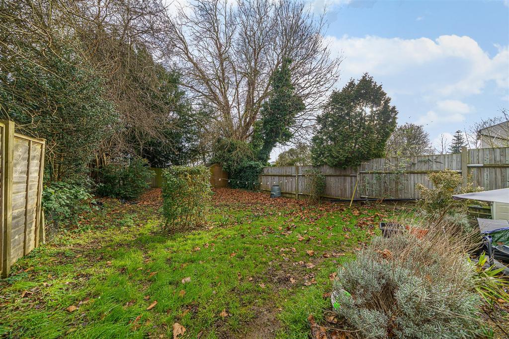 1, 18 Avington Grove-10.JPG