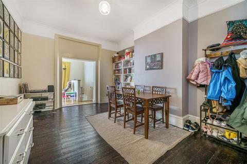 Flat 1, 18 Avington Grove, London, SE20 8RY