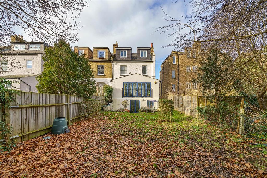 1, 18 Avington Grove-11.JPG