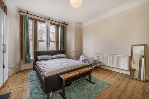 Flat 1, 18 Avington Grove, London, SE20 8RY