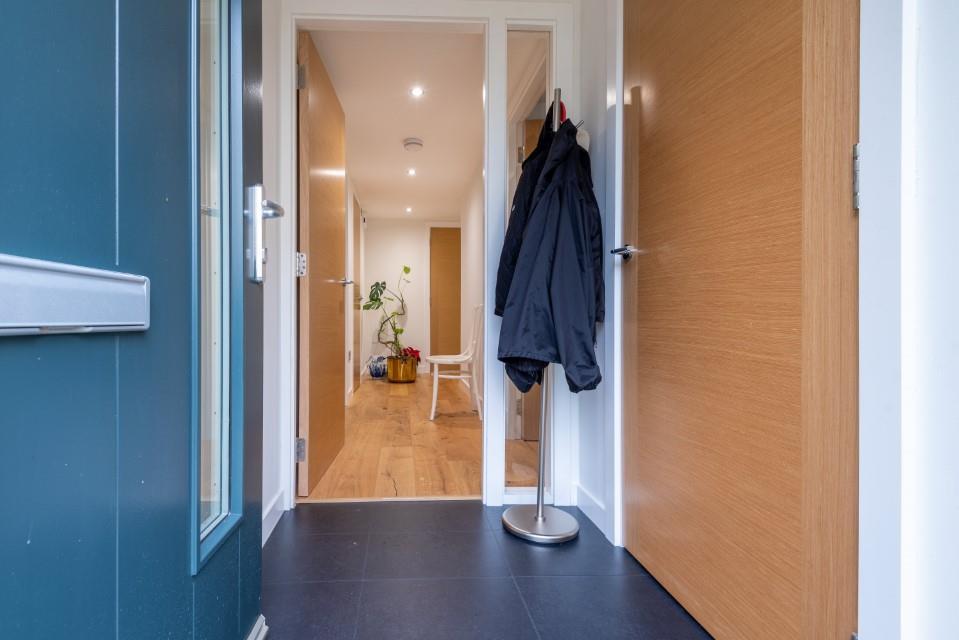 Hallway 2.jpg