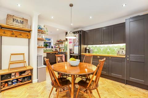 33 Lammas Green, London, SE26 6LT