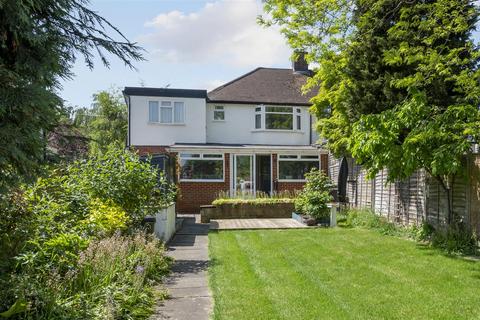 132 Beverley Way, London, SW20 0AQ