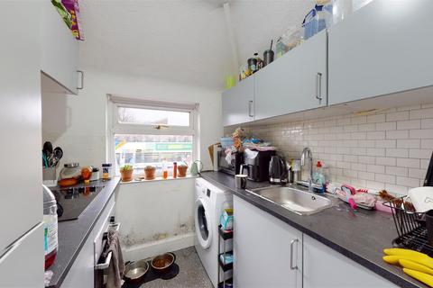 2 bedroom flat for sale - Sturry Road, Canterbury