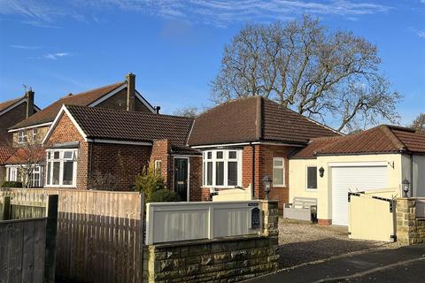 3 bedroom bungalow for sale - Marwood House, Ladyclose Croft, Staindrop,