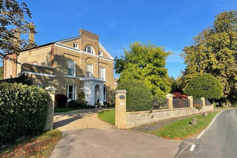 2 bedroom apartment for sale - Kemsing