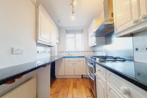 3 bedroom flat to rent - Croydon Road, Beddington, Croydon