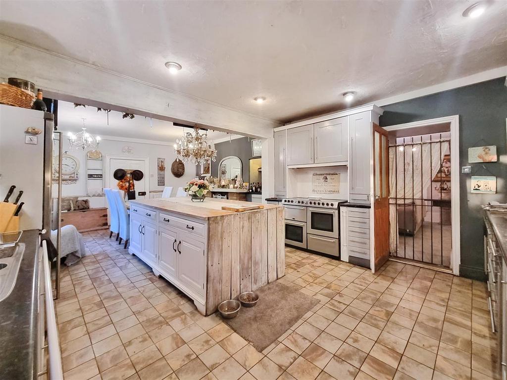 Kitchen Diner