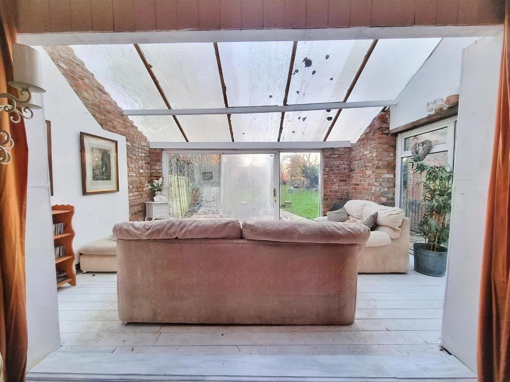 Garden room