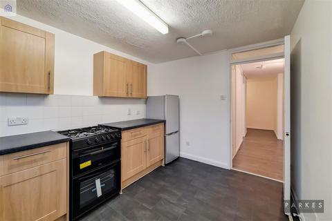 2 bedroom flat to rent - Birchen Grove, NW9
