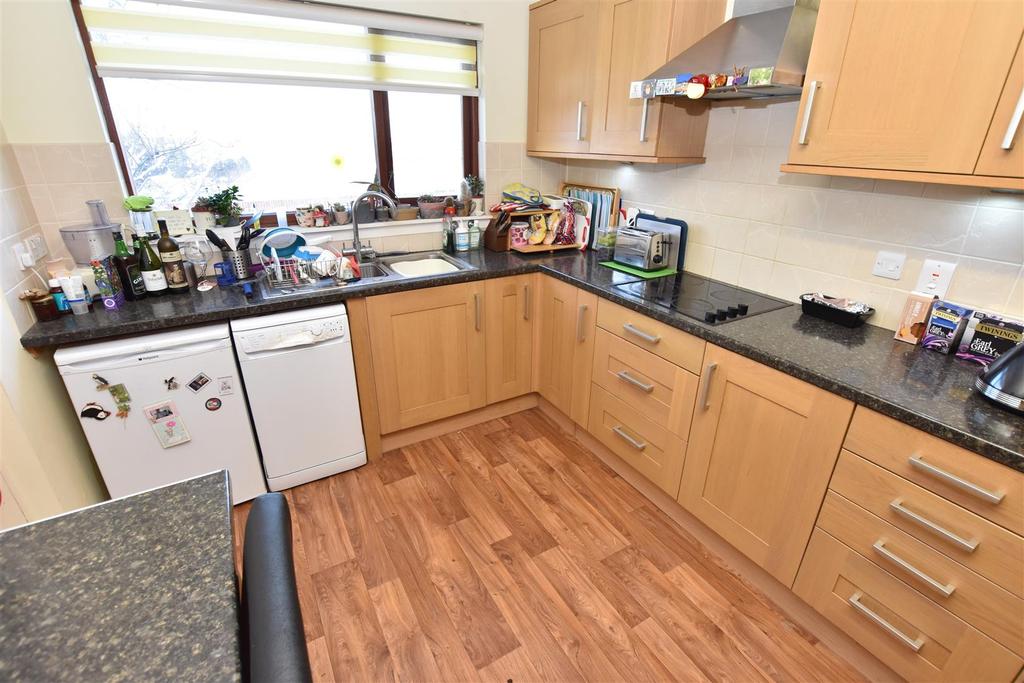 Kitchen1.jpg