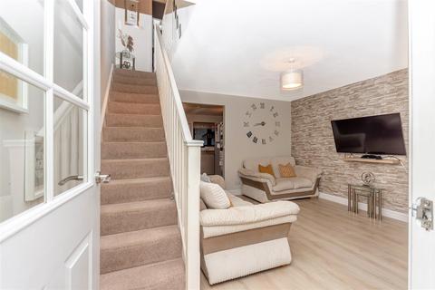 98 Argyll Road, Kinross, KY13 8BL