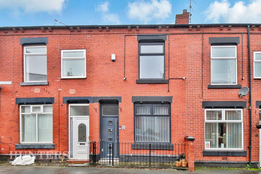 Carnarvon Street, Hollinwood, Oldham 3 bed terraced house for sale £