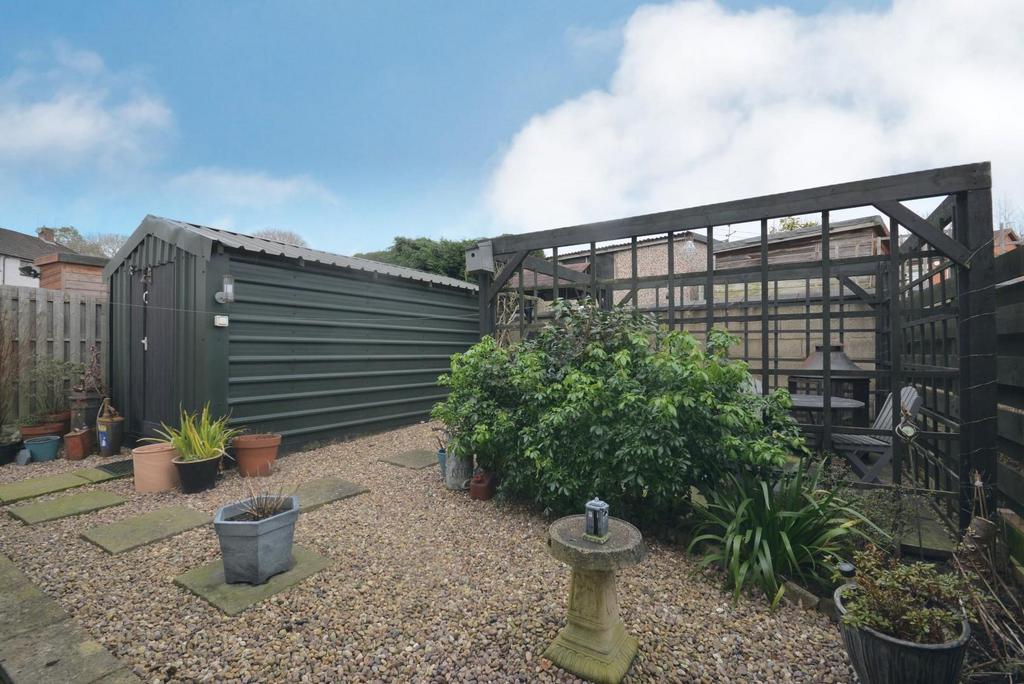 Rear garden 03.JPG