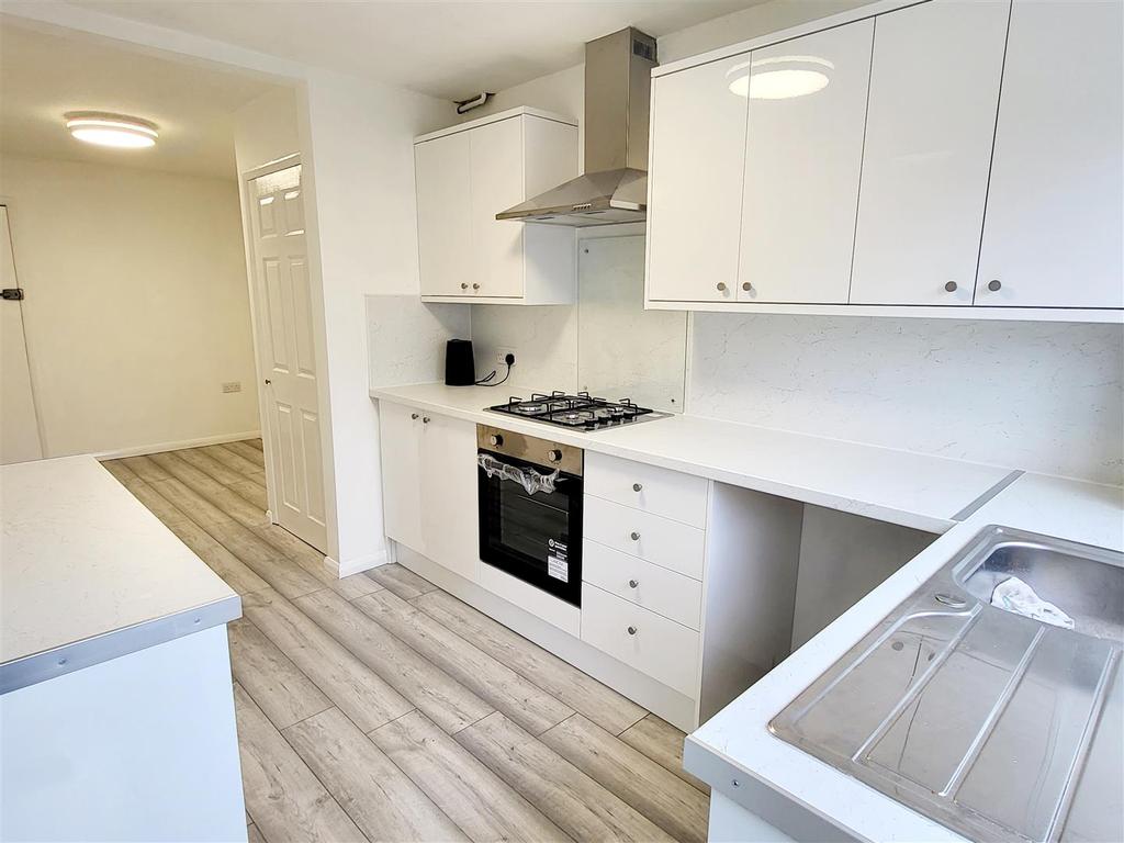 Macklands Way, Rainham, Gillingham 3 bed house £1,300 pcm (£300 pw)