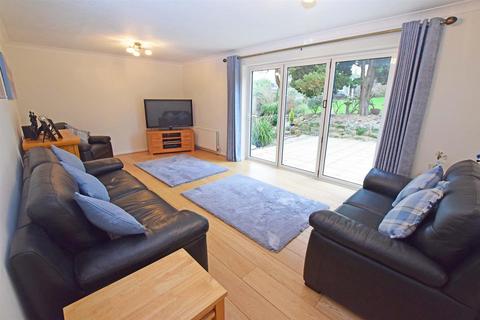 6 Allsworth Close, Newington, Sittingbourne, ME9 7NW