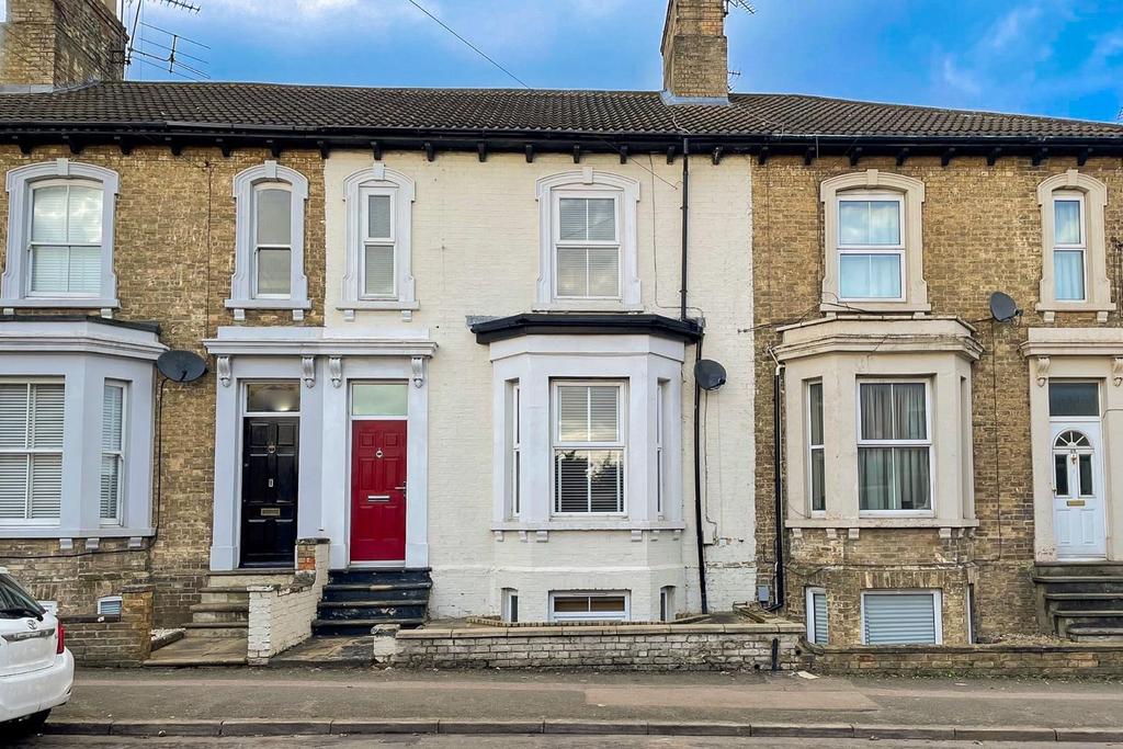 Hockliffe Road, Leighton Buzzard 4 bed terraced house for sale £600,000