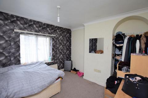 41 Walnut Tree Road, Dagenham, RM8 3JB