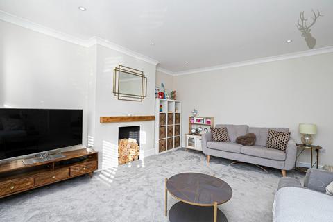 14 Baldocks Road, Theydon Bois, Epping, CM16 7EB