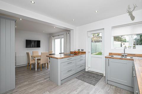 14 Baldocks Road, Theydon Bois, Epping, CM16 7EB