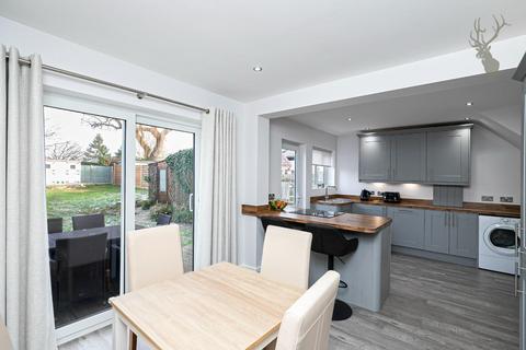 14 Baldocks Road, Theydon Bois, Epping, CM16 7EB