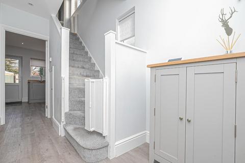 14 Baldocks Road, Theydon Bois, Epping, CM16 7EB