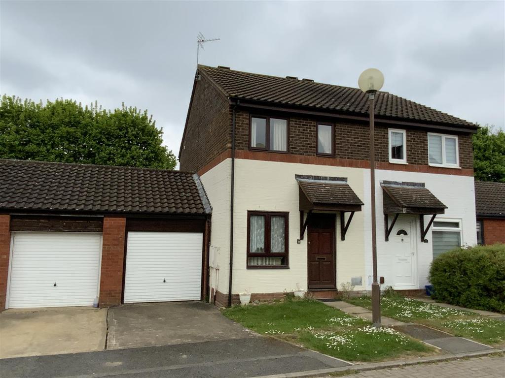Thresher Grove, Greenleys, Milton Keynes 2 bed semidetached house £