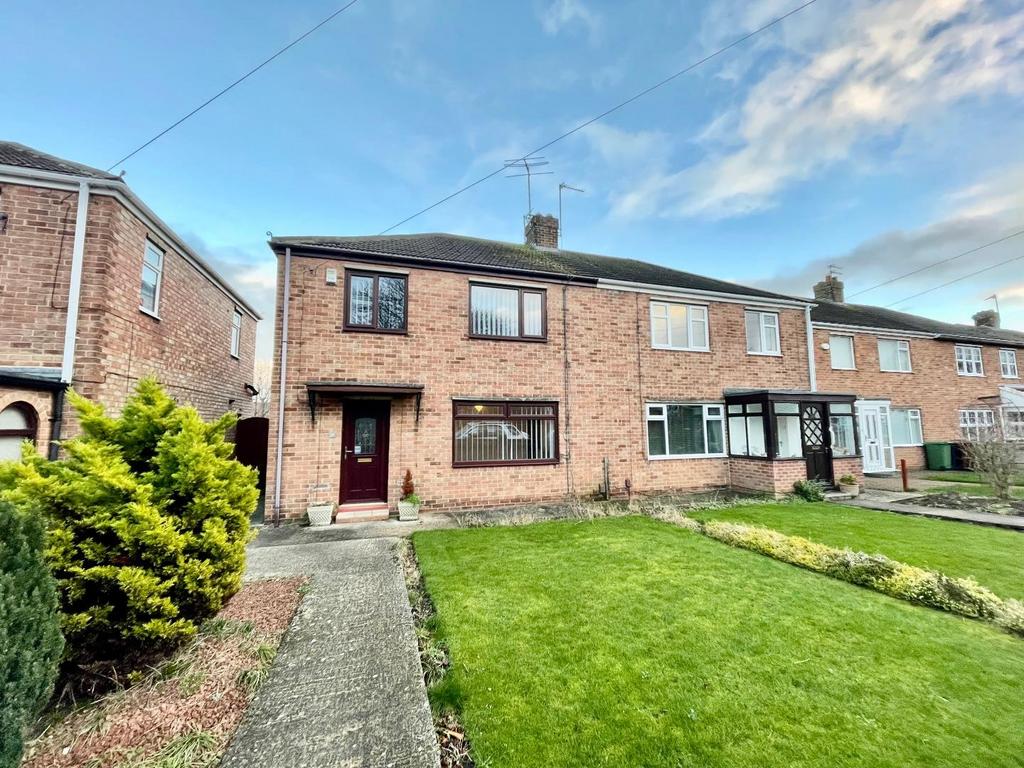Ryehill Gardens, Hartlepool 3 bed semidetached house £130,000