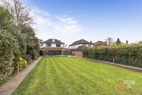 11 First Avenue, Worthing, BN14 9NH