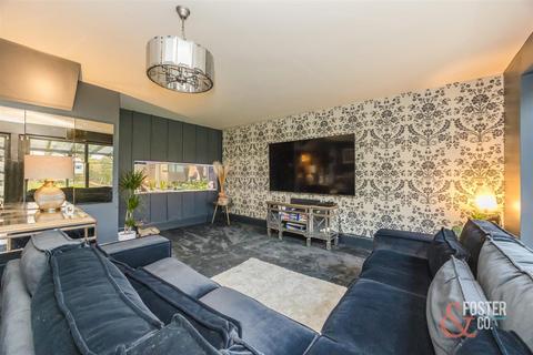 11 First Avenue, Worthing, BN14 9NH
